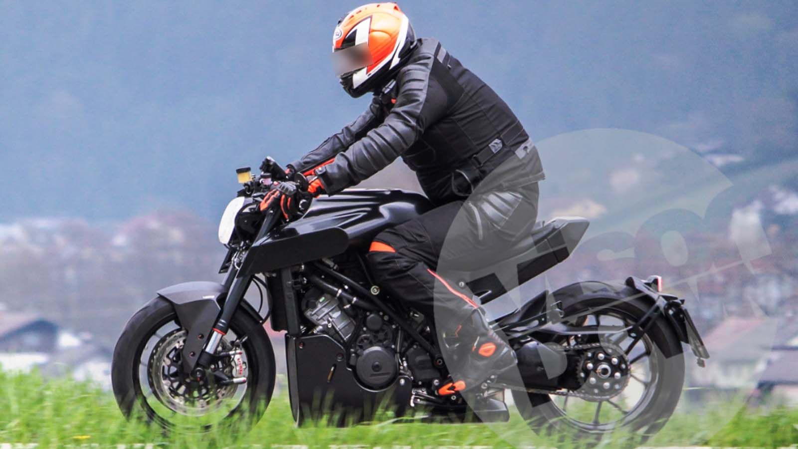 HUSQVARNA_1301.jpg