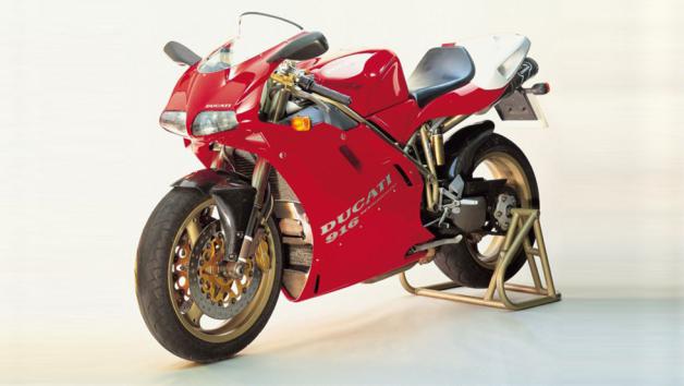 Ducati 916: Ο θρύλος των Superbikes στα μέσα του `90  