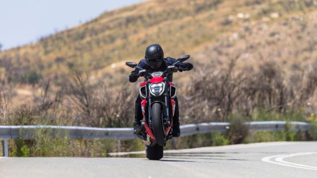 Ducati Diavel V4 - Test   