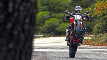 : Ducati Monster 1200