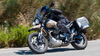 Moto Guzzi V85TT Travel - Test