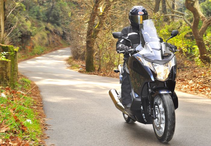 honda - �� ��� scooter ��� Honda �� �� ����� Integra ���� ��� ����� �� ����������� ������������� ��� ��� ���������� �������� (scooter ��� ������������), �� ��� ��� �����.  �� ��� Integra ���� ��� ����� �� ����������� ������������� ��� scooter ��� ������������.