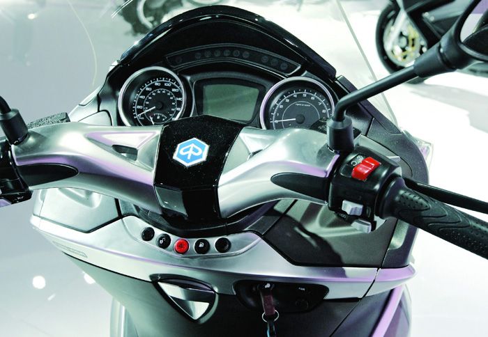 http://www.mototriti.gr/jpg/mtr/390/NEWS/X10_4.jpg