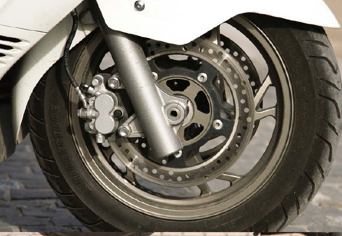 http://www.mototriti.gr/jpg/mtr/390/NEWS/burgman2.jpg