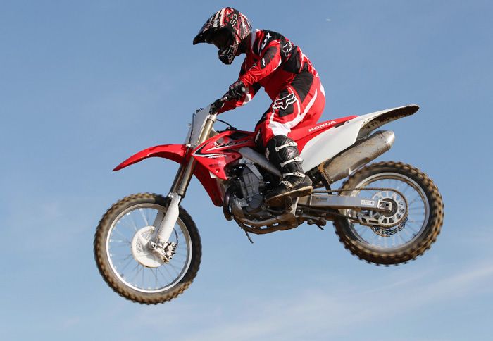 http://www.mototriti.gr/jpg/mtr/390/NEWS/xoma3.jpg