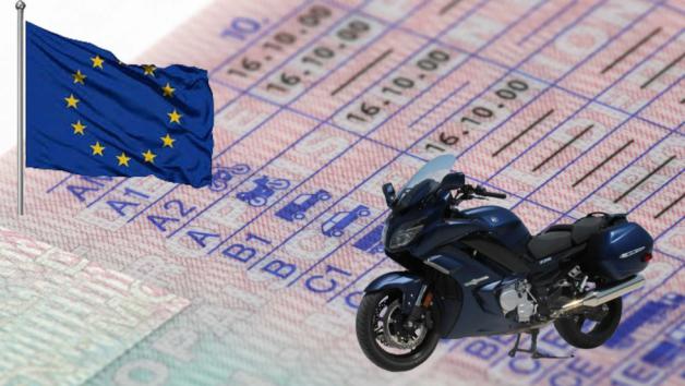 Χάρτινο δίπλωμα και ταξίδι στο εξωτερικό: Πού οδηγείς κανονικά και πού μπλοκάρει Χάρτινο δίπλωμα και ταξίδι στο εξωτερικό: Πού οδηγείς κανονικά και πού μπλοκάρεις