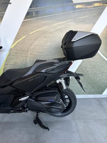 Honda ADV 350 - Bluetooth Βαλίτσα ABS 2024 - 6 890 EUR Καινούργιες - Μεταχειρισμ