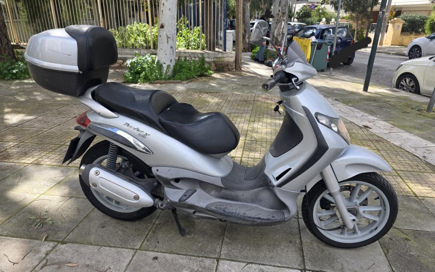 Piaggio Beverly 250 -  2004 - 1 200 EUR Καινούργιες - Μεταχειρισμένες Μοτοσυκλέτ