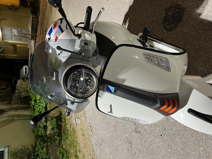 Vespa GTS Super Sport -  2024 - 4 600 EUR Καινούργιες - Μεταχειρισμένες Μοτοσυκλ
