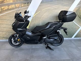 Honda ADV 350 - Bluetooth Βαλίτσα ABS 2024 - 6 890 EUR Καινούργιες - Μεταχειρισμ