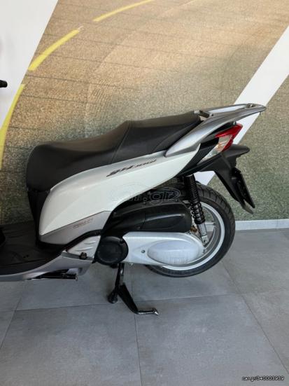 Honda SH 300 -  2016 - 2 600 EUR Καινούργιες - Μεταχειρισμένες Μοτοσυκλέτες