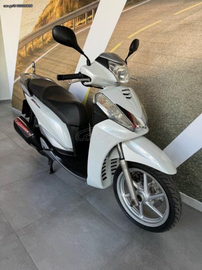 Honda SH 300 -  2016 - 2 600 EUR Καινούργιες - Μεταχειρισμένες Μοτοσυκλέτες