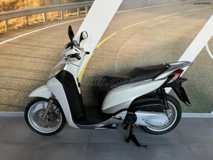 Honda SH 300 -  2016 - 2 600 EUR Καινούργιες - Μεταχειρισμένες Μοτοσυκλέτες