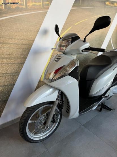 Honda SH 300 -  2016 - 2 600 EUR Καινούργιες - Μεταχειρισμένες Μοτοσυκλέτες