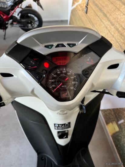 Honda SH 300 -  2016 - 2 600 EUR Καινούργιες - Μεταχειρισμένες Μοτοσυκλέτες