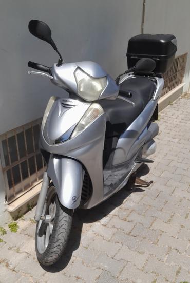 Honda SH 300 -  2008 - 1 500 EUR Καινούργιες - Μεταχειρισμένες Μοτοσυκλέτες