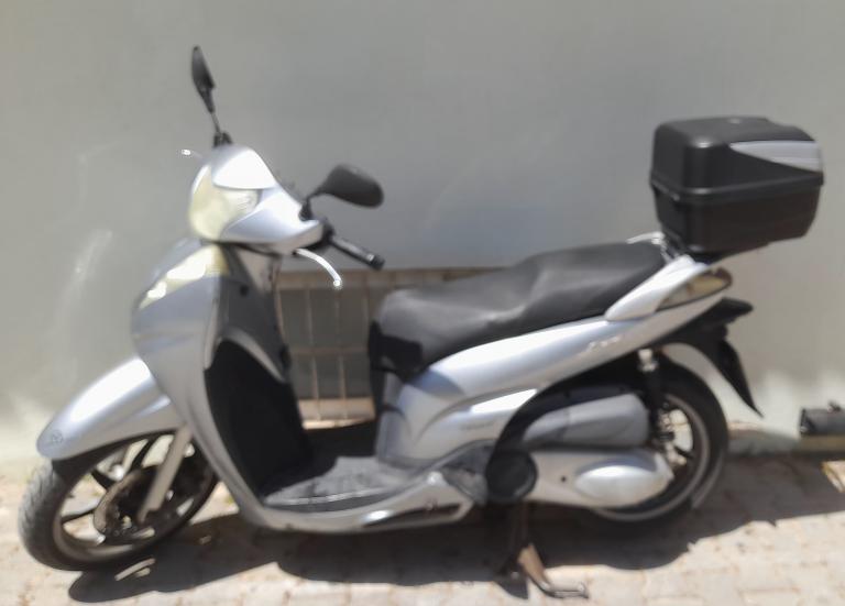 Honda SH 300 -  2008 - 1 500 EUR Καινούργιες - Μεταχειρισμένες Μοτοσυκλέτες