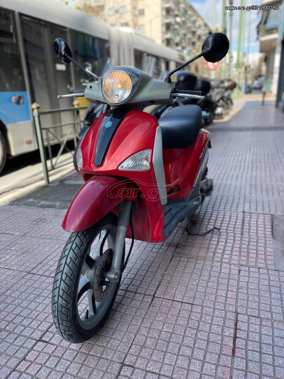 Piaggio Liberty 50 -  2004 - 750 EUR Καινούργιες - Μεταχειρισμένες Μοτοσυκλέτες