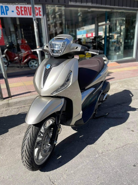 Piaggio Beverly 300 -  2022 - 4 990 EUR Καινούργιες - Μεταχειρισμένες Μοτοσυκλέτ