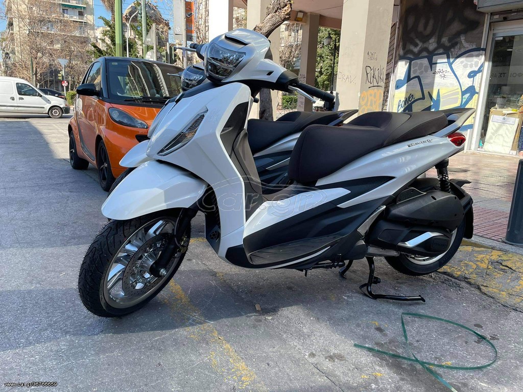 Piaggio Beverly 300 -  2022 - 4 990 EUR Καινούργιες - Μεταχειρισμένες Μοτοσυκλέτ