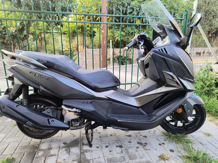 Sym Cruisym 300 -  2018 - 3 200 EUR Καινούργιες - Μεταχειρισμένες Μοτοσυκλέτες