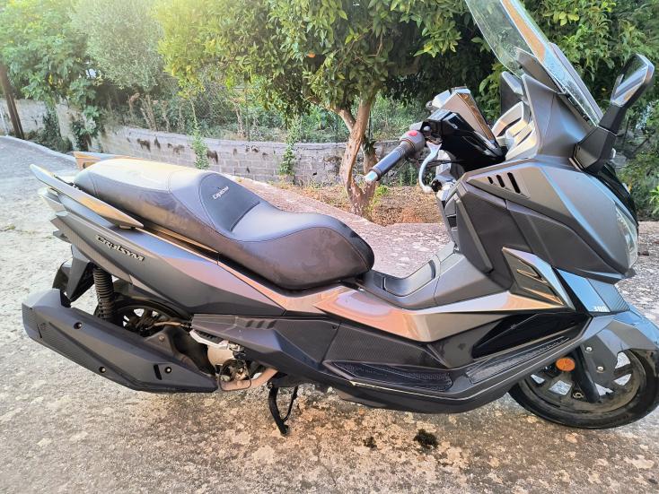 Sym Cruisym 300 -  2018 - 3 200 EUR Καινούργιες - Μεταχειρισμένες Μοτοσυκλέτες