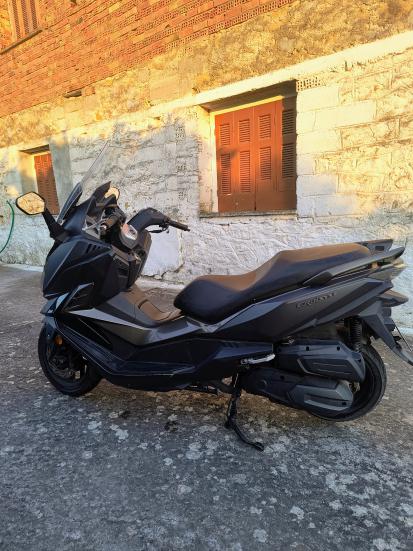 Sym Cruisym 300 -  2018 - 3 200 EUR Καινούργιες - Μεταχειρισμένες Μοτοσυκλέτες