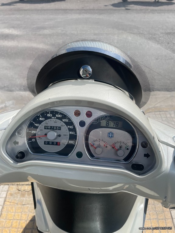 Honda SH 150i -  2015 - 2 300 EUR Καινούργιες - Μεταχειρισμένες Μοτοσυκλέτες