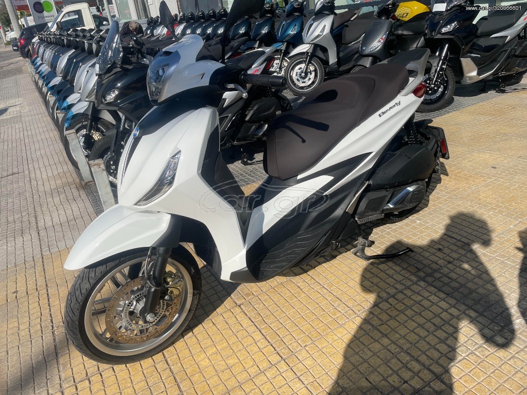 Piaggio Beverly 300 -  2021 - 4 500 EUR Καινούργιες - Μεταχειρισμένες Μοτοσυκλέτ