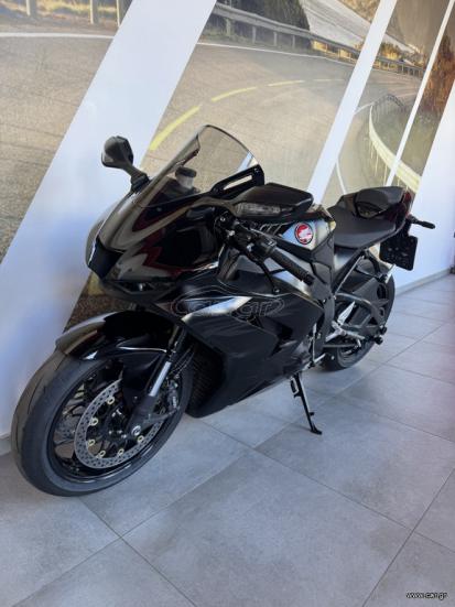 Honda CBR 1000RR -  2021 - 18 900 EUR Καινούργιες - Μεταχειρισμένες Μοτοσυκλέτες