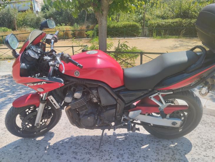 Yamaha FZS 600 Fazer -  2002 - 2 000 EUR Καινούργιες - Μεταχειρισμένες Μοτοσυκλέ