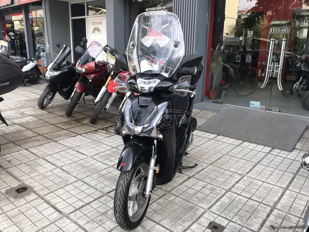 Honda SH 150i -  2017 - 3 295 EUR Καινούργιες - Μεταχειρισμένες Μοτοσυκλέτες