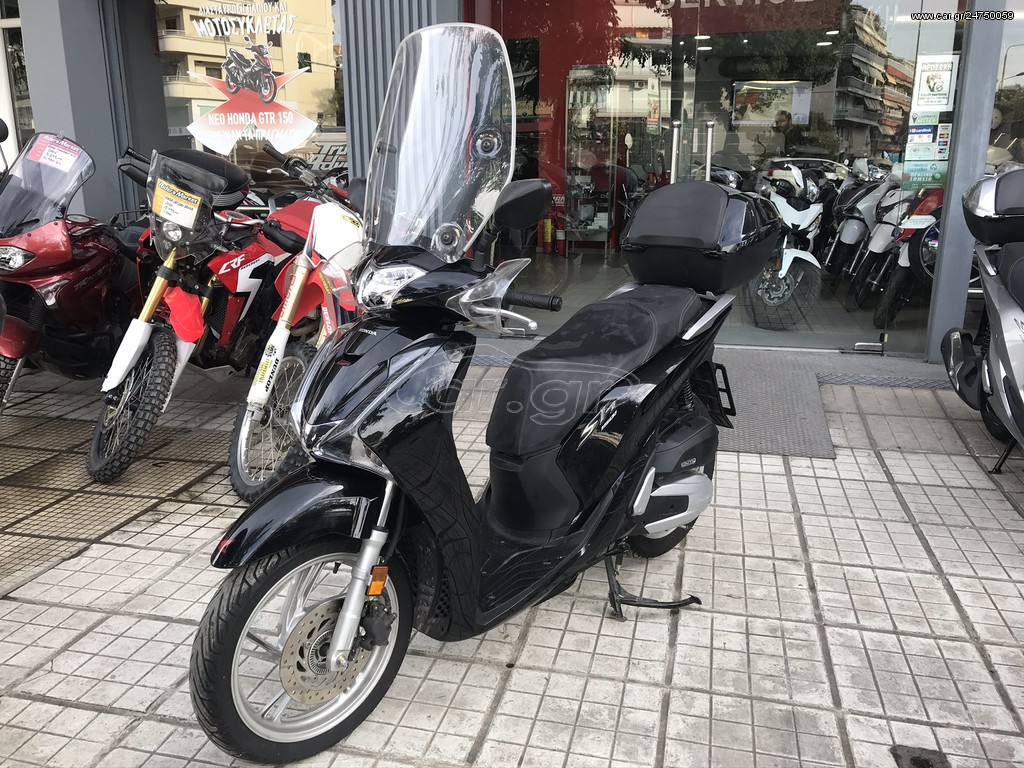 Honda SH 150i -  2017 - 3 295 EUR Καινούργιες - Μεταχειρισμένες Μοτοσυκλέτες