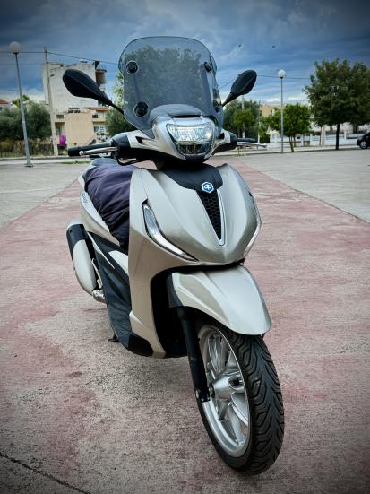 Piaggio Beverly 300 -  2024 - 4 300 EUR Καινούργιες - Μεταχειρισμένες Μοτοσυκλέτ
