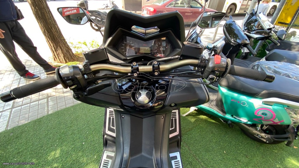 Yamaha T-Max 530 -  2015 - 8 495 EUR Καινούργιες - Μεταχειρισμένες Μοτοσυκλέτες