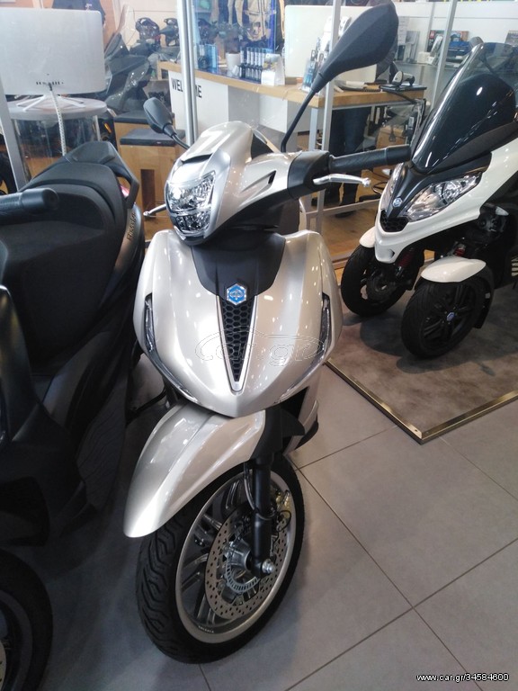 Piaggio Beverly 300 -  2022 - 4 990 EUR Καινούργιες - Μεταχειρισμένες Μοτοσυκλέτ