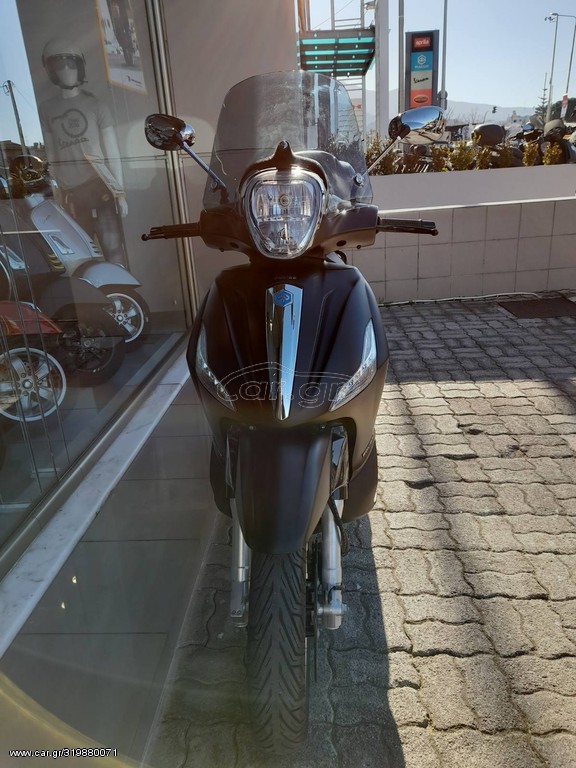 Piaggio Beverly 350 -  2019 - 4 900 EUR Καινούργιες - Μεταχειρισμένες Μοτοσυκλέτ