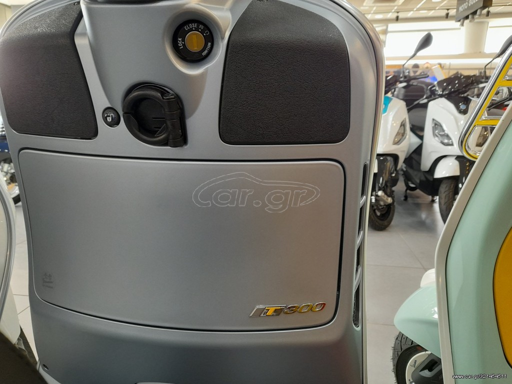 Vespa GTS 300 -  2022 - 5 640 EUR Καινούργιες - Μεταχειρισμένες Μοτοσυκλέτες