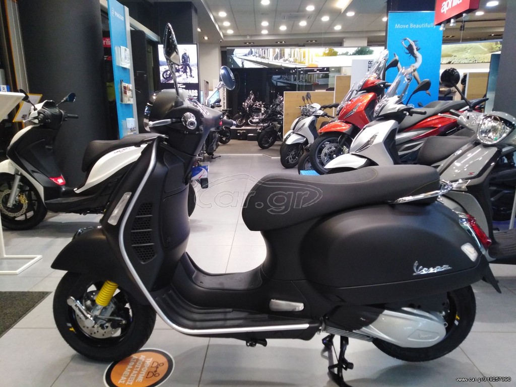 Vespa GTS 300 -  2022 - 5 640 EUR Καινούργιες - Μεταχειρισμένες Μοτοσυκλέτες