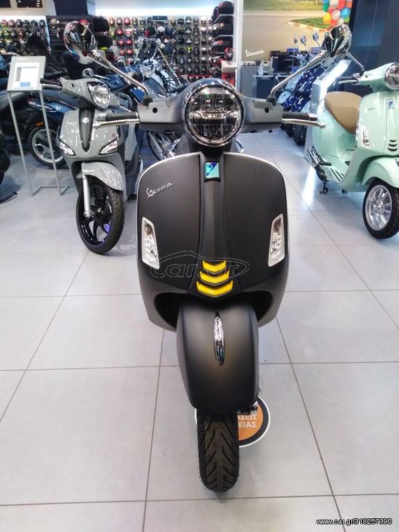 Vespa GTS 300 -  2022 - 5 640 EUR Καινούργιες - Μεταχειρισμένες Μοτοσυκλέτες