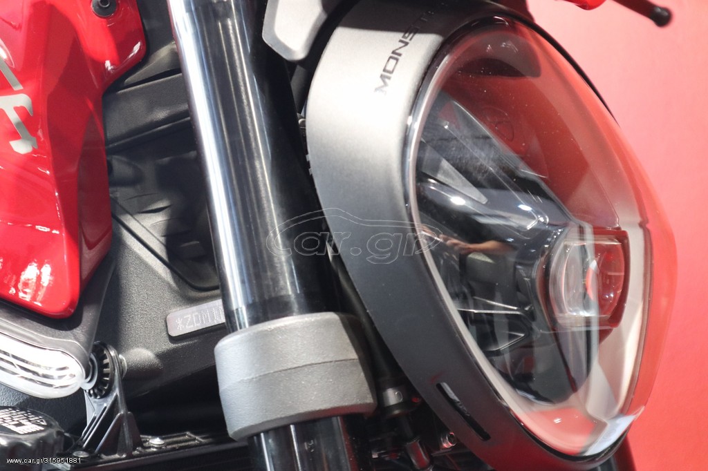 Ducati Monster - Red 2023 - 14 000 EUR Καινούργιες - Μεταχειρισμένες Μοτοσυκλέτε