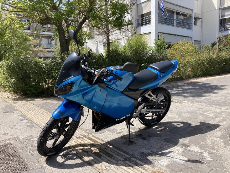 Honda CBR 125R -  2004 - 1 050 EUR Καινούργιες - Μεταχειρισμένες Μοτοσυκλέτες