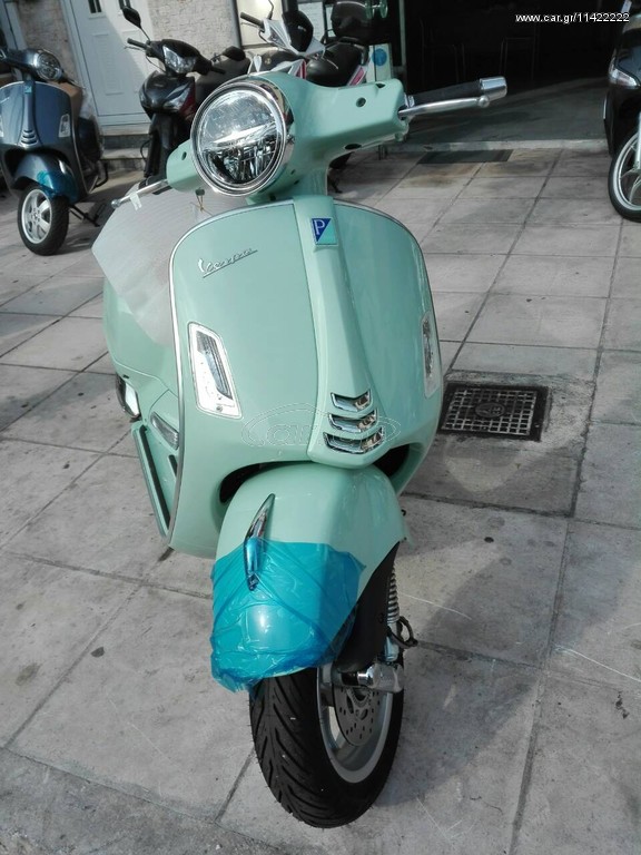 Vespa GTS 300 -  2022 - 4 750 EUR Καινούργιες - Μεταχειρισμένες Μοτοσυκλέτες