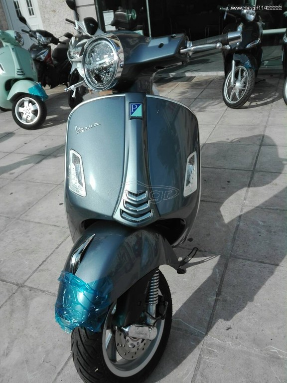 Vespa GTS 300 -  2022 - 4 750 EUR Καινούργιες - Μεταχειρισμένες Μοτοσυκλέτες