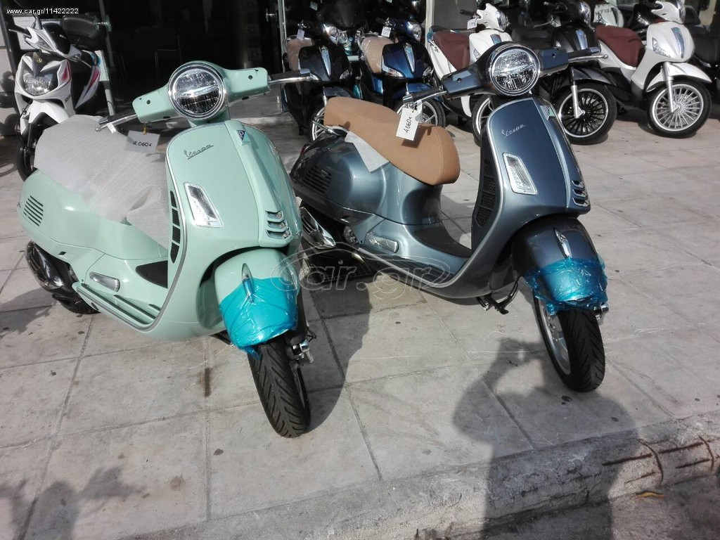 Vespa GTS 300 -  2022 - 4 750 EUR Καινούργιες - Μεταχειρισμένες Μοτοσυκλέτες