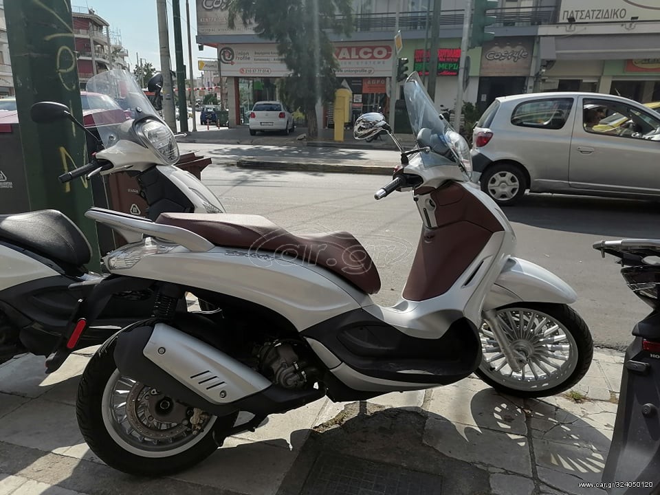 Piaggio Beverly 300i -  2016 - 3 400 EUR Καινούργιες - Μεταχειρισμένες Μοτοσυκλέ