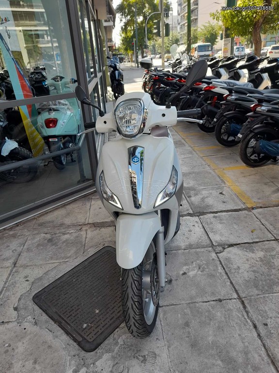 Piaggio Medley 150 -  2016 - 2 300 EUR Καινούργιες - Μεταχειρισμένες Μοτοσυκλέτε