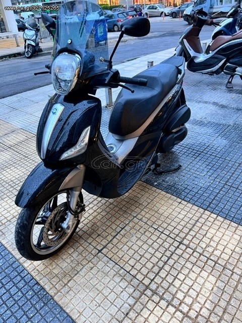 Piaggio Beverly 350 SportTouring -  2011 - 2 900 EUR Καινούργιες - Μεταχειρισμέν