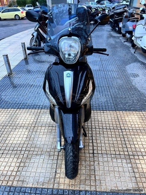 Piaggio Beverly 350 SportTouring -  2011 - 2 900 EUR Καινούργιες - Μεταχειρισμέν