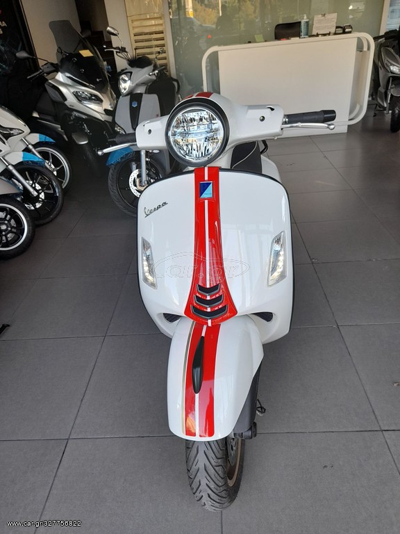 Vespa GTS 300 -  2021 - 5 100 EUR Καινούργιες - Μεταχειρισμένες Μοτοσυκλέτες